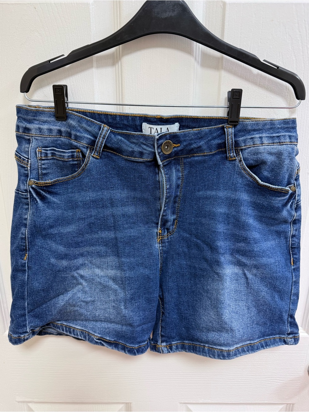 Tala Women's Blue Denim Shorts, Size 14